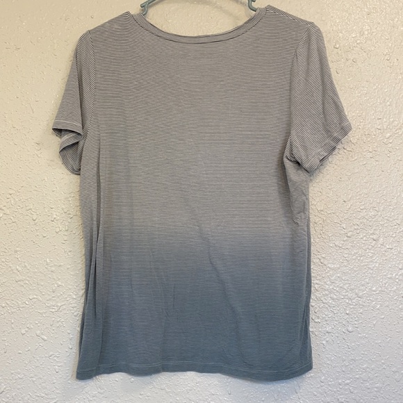 American Eagle short sleeve tee - Picture 3 of 3
